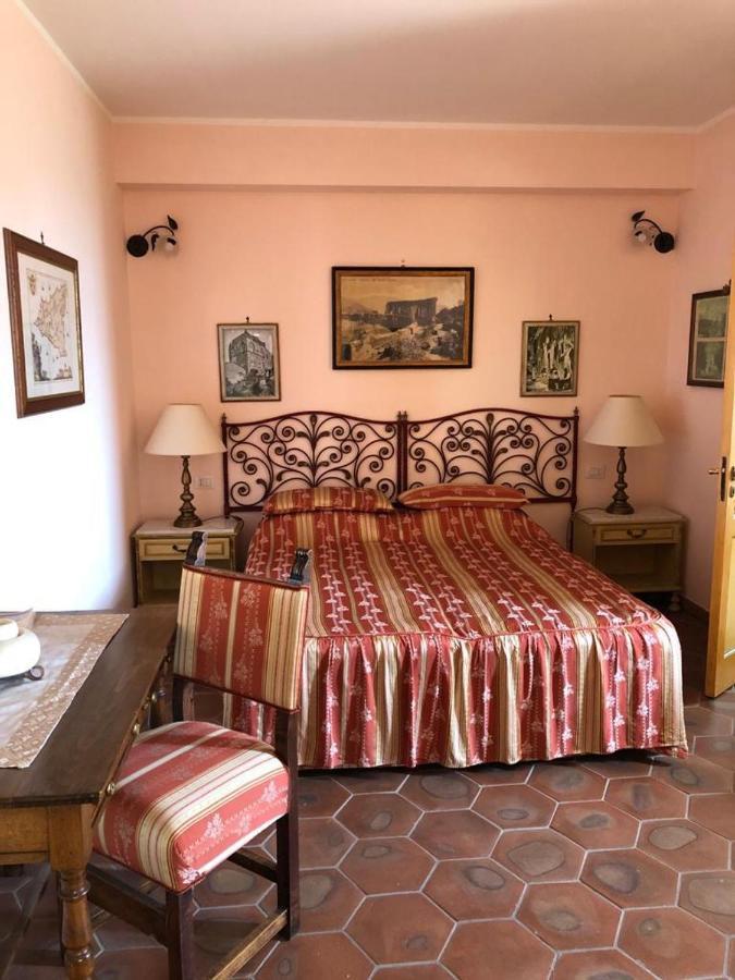 La Capanna Di Giuseppe E Maria Bed & Breakfast Таормина Екстериор снимка