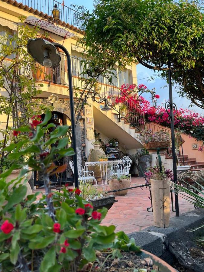 La Capanna Di Giuseppe E Maria Bed & Breakfast Таормина Екстериор снимка