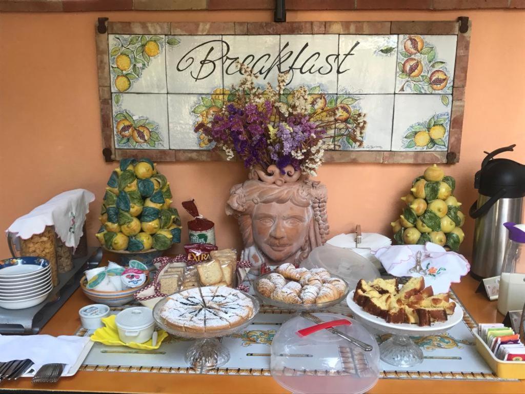 La Capanna Di Giuseppe E Maria Bed & Breakfast Таормина Екстериор снимка