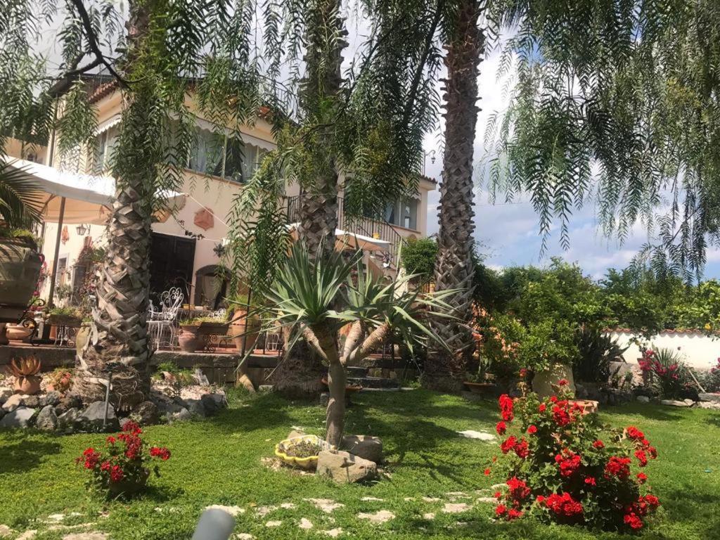 La Capanna Di Giuseppe E Maria Bed & Breakfast Таормина Екстериор снимка