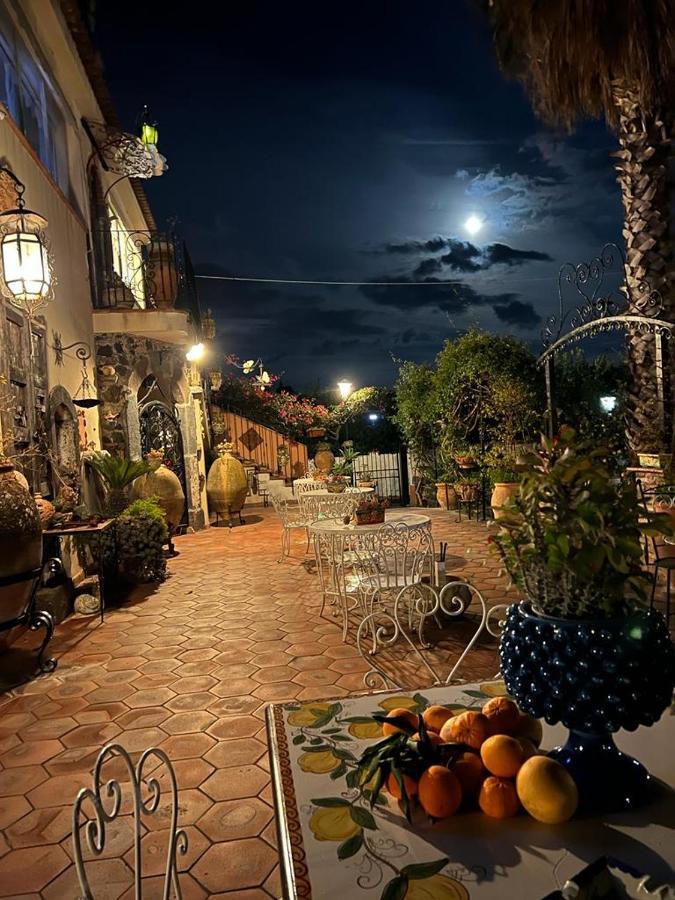 La Capanna Di Giuseppe E Maria Bed & Breakfast Таормина Екстериор снимка