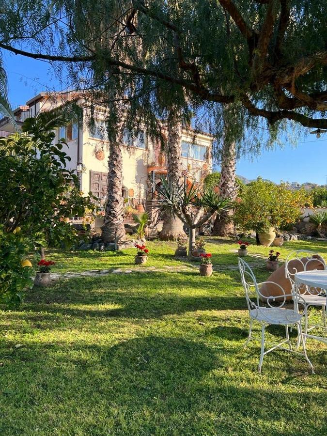 La Capanna Di Giuseppe E Maria Bed & Breakfast Таормина Екстериор снимка
