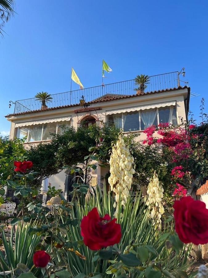La Capanna Di Giuseppe E Maria Bed & Breakfast Таормина Екстериор снимка